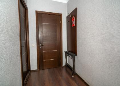 room 168 thumbnail 4