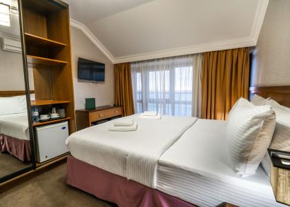 room 170 thumbnail 2
