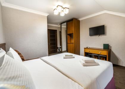 room 171 thumbnail 3